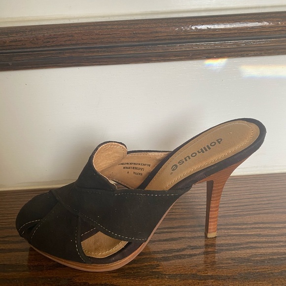 Women’s Dollhouse Size 9 shoes - Picture 15 of 16